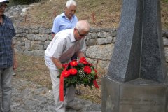 Polaganje vijenaca na spomenik u Mrčevcu